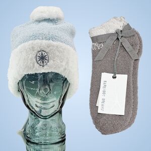 BUNDLE Barefoot Dreams x Disney Hat Beanie Frozen Heathered Ice Blue & Socks